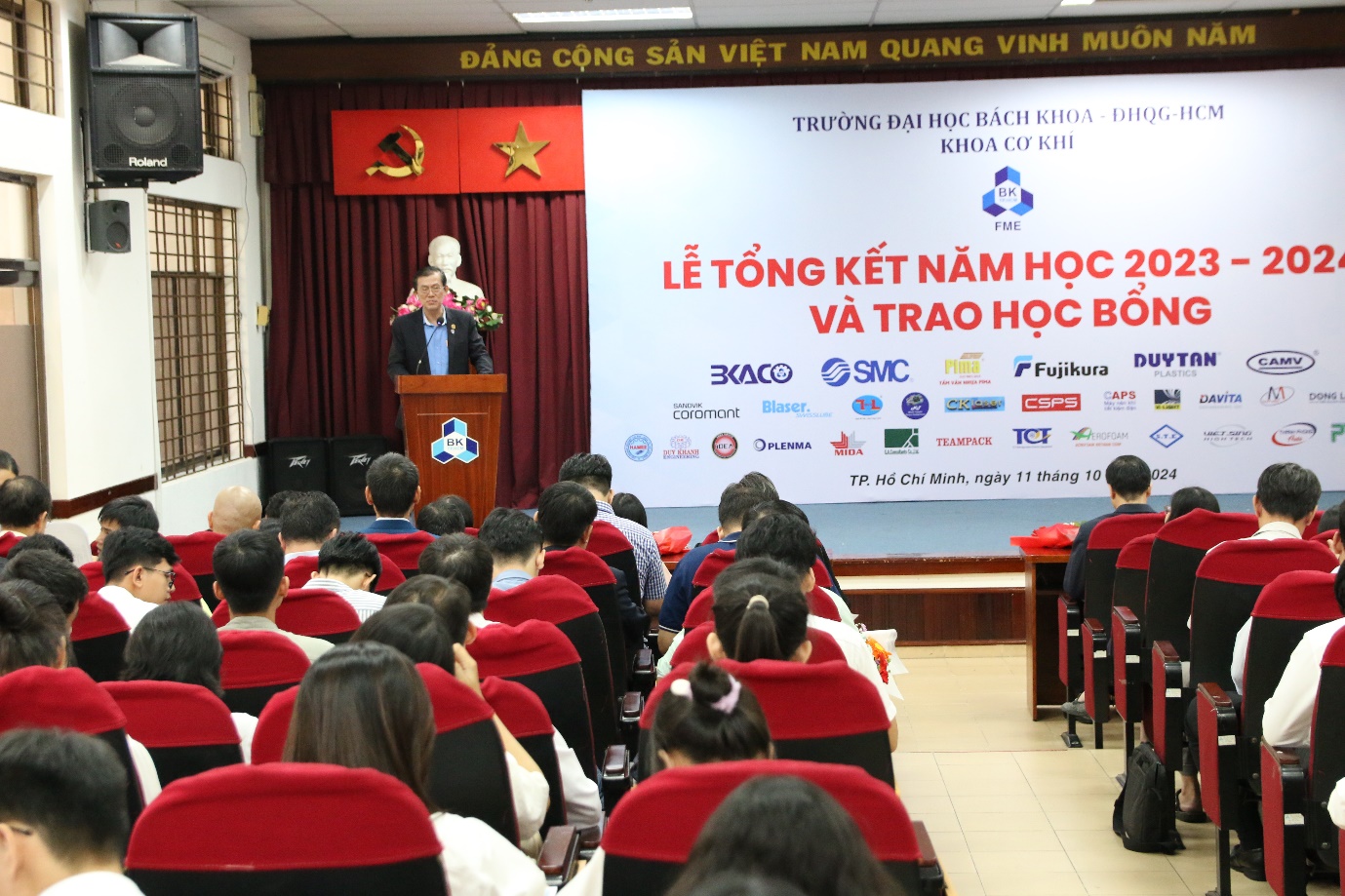 E:\VICE-DEAN\HỌC KỲ 1 2024-2025\Lễ tổng kết năm học\Hình chụp\IMG_3282.JPG