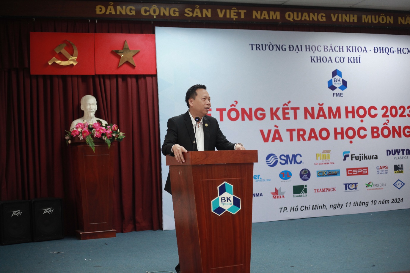 E:\VICE-DEAN\HỌC KỲ 1 2024-2025\Lễ tổng kết năm học\Hình chụp\IMG_1012.JPG