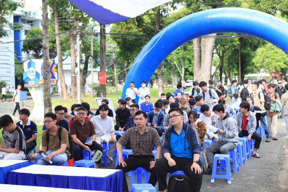 E:\Working\HK 242\Job fair 2025\19.JPG