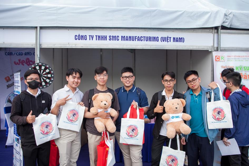 E:\Working\HK 242\Job fair 2025\2.jpg