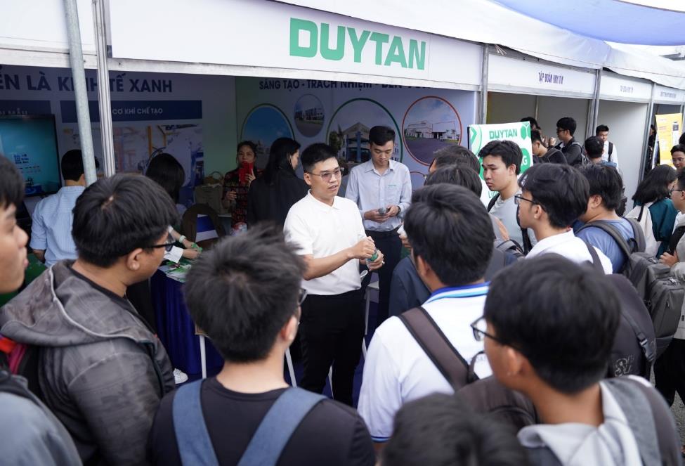 E:\Working\HK 242\Job fair 2025\20.jpg