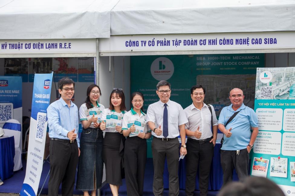 E:\Working\HK 242\Job fair 2025\4.jpg