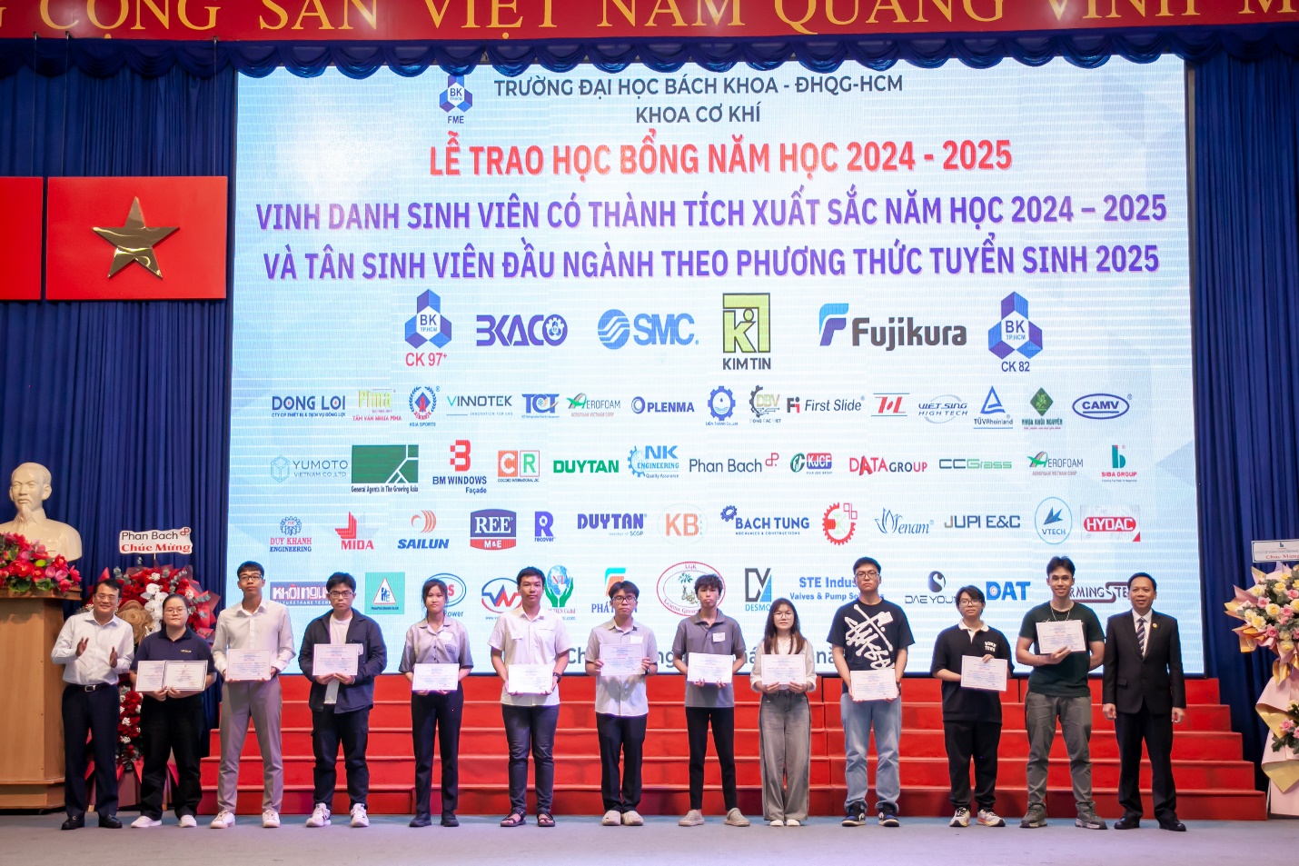 E:\Working\HK 251\Lễ trao học bổng 2025\Post website\13.jpg