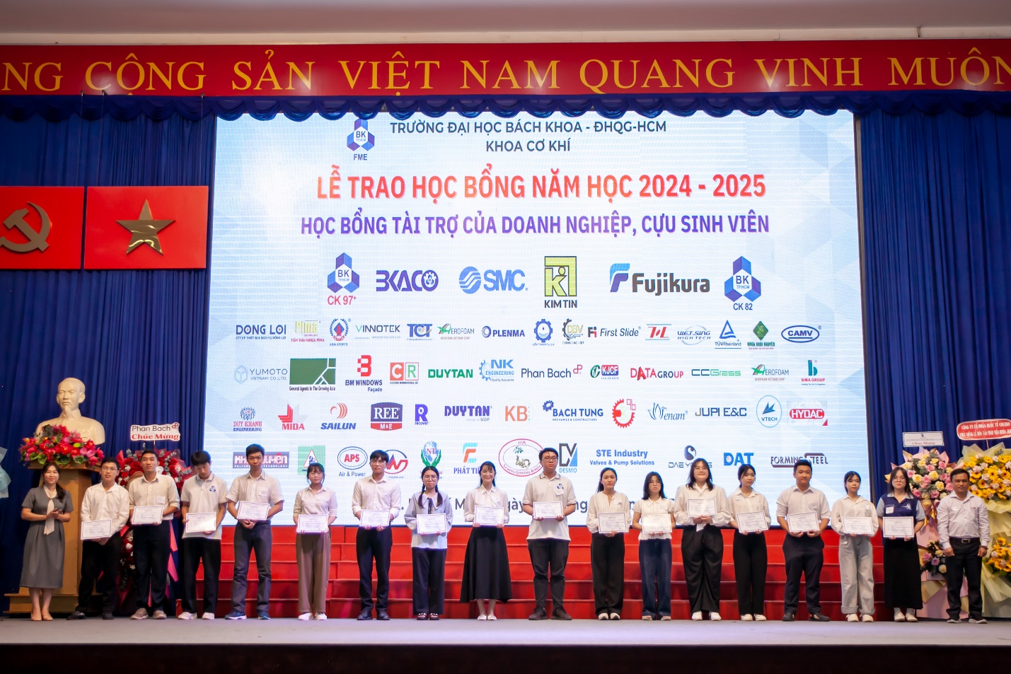 E:\Working\HK 251\Lễ trao học bổng 2025\Post website\21.1.jpg