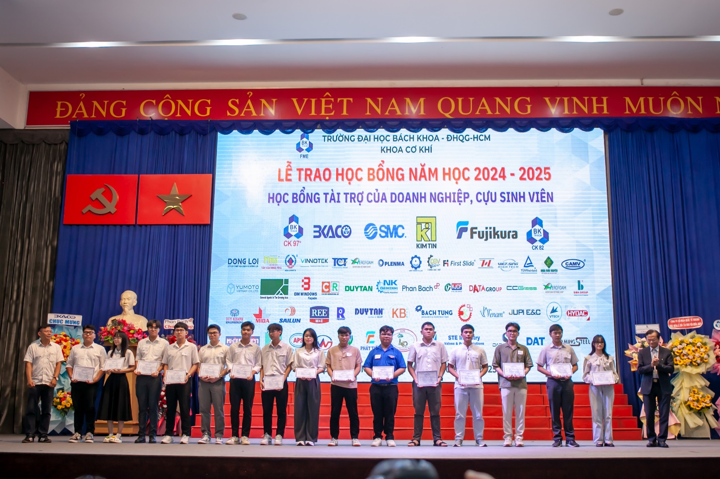 E:\Working\HK 251\Lễ trao học bổng 2025\Post website\23.jpg