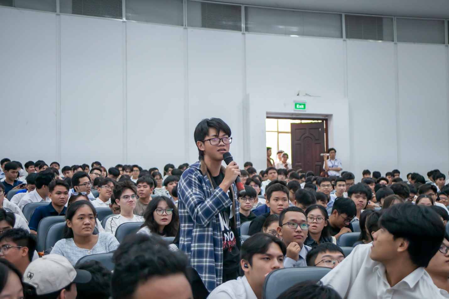 E:\Working\HK 251\Lễ trao học bổng 2025\Post website\28 chua dc.jpg