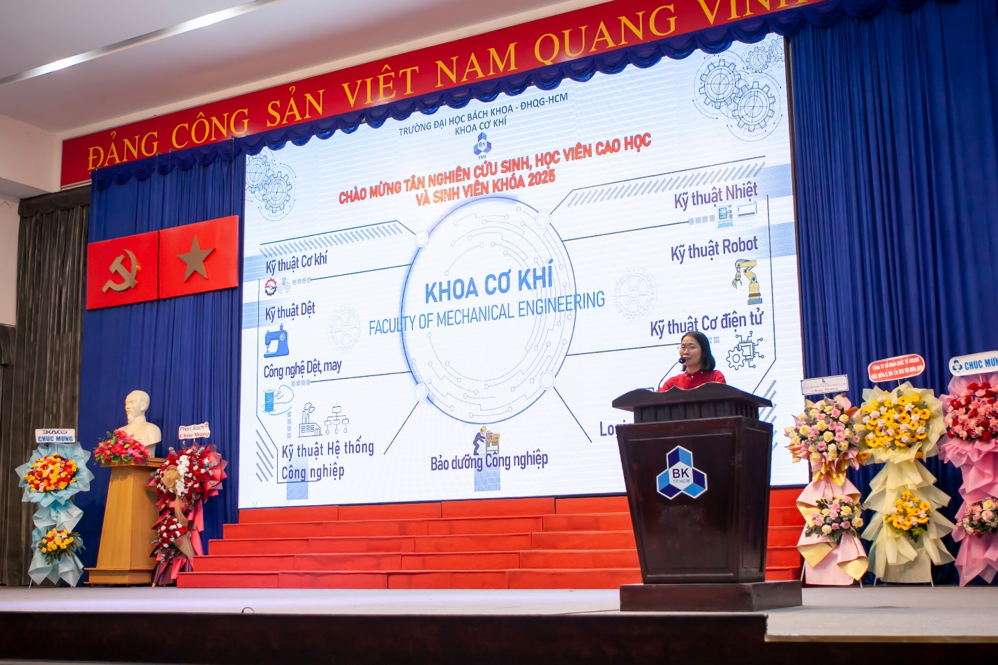 E:\Working\HK 251\Lễ trao học bổng 2025\Post website\8.1.jpg