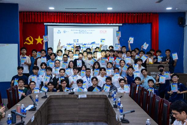 A group of people holding up papers

AI-generated content may be incorrect.